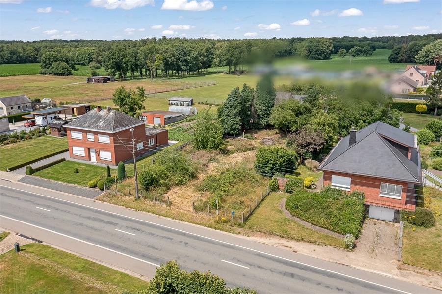 Bouwgrond voor open bebouwing op perceel van 10a 9ca