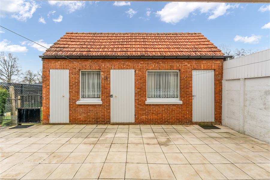 Te renoveren eengezinswoning met 3 slaapkamers