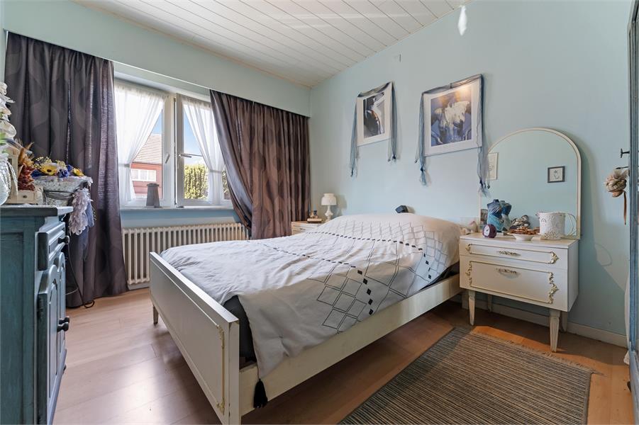 Opbrengsteigendom – 3 appartementen + 3 garages