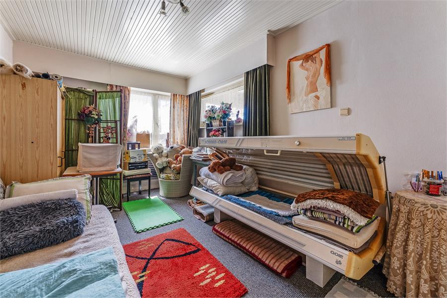 Opbrengsteigendom – 3 appartementen + 3 garages