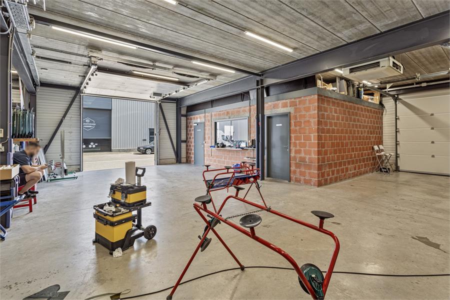 Bedrijfshal te koop in Geel via overdracht van aandelen