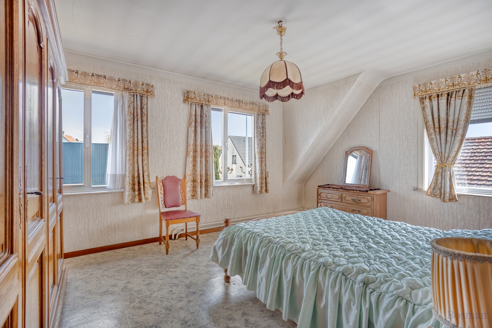 Halfopen woning te koop in centrum Averbode