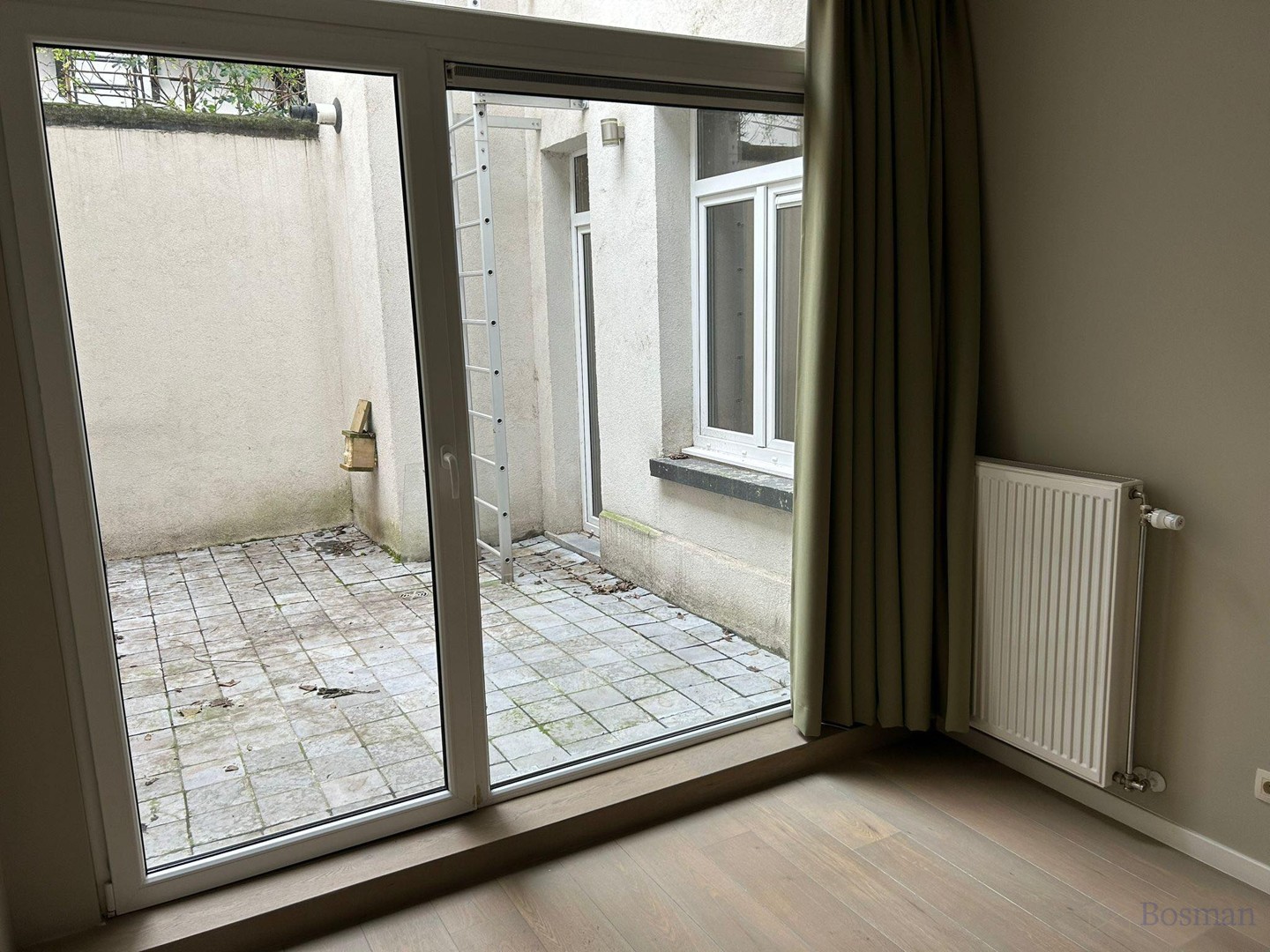 Gelijkvloers appartement te huur in centrum Antwerpen