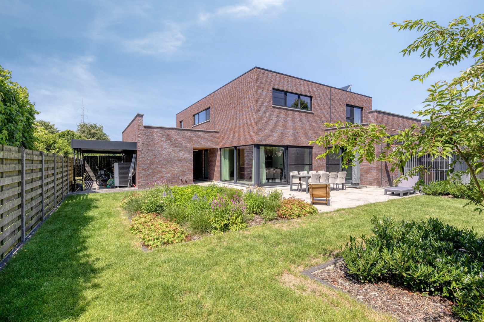 Energiezuinige woning geschikt voor vrij beroep te koop in Mol