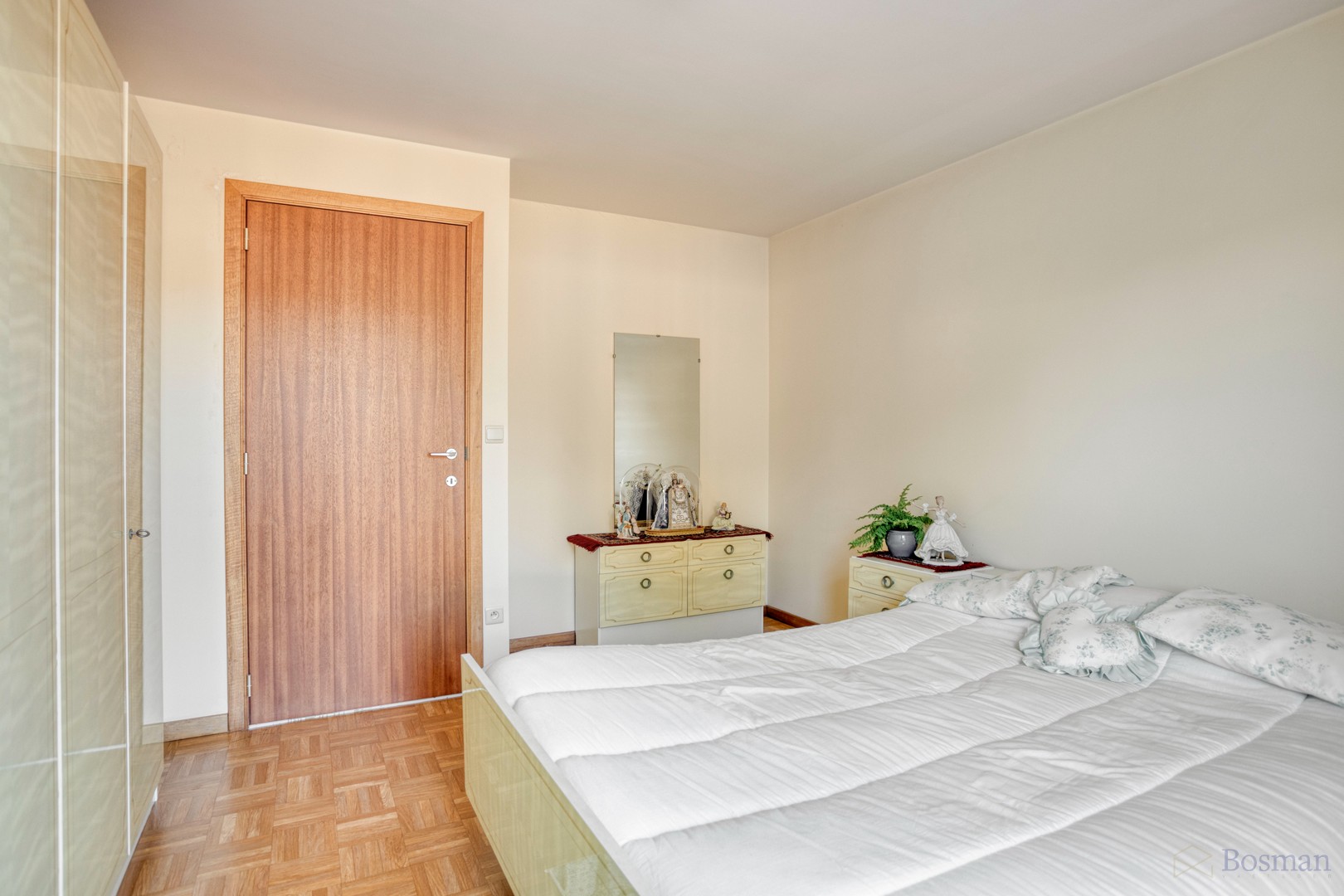 Gelijkvloers appartement te koop in Hulst, Tessenderlo