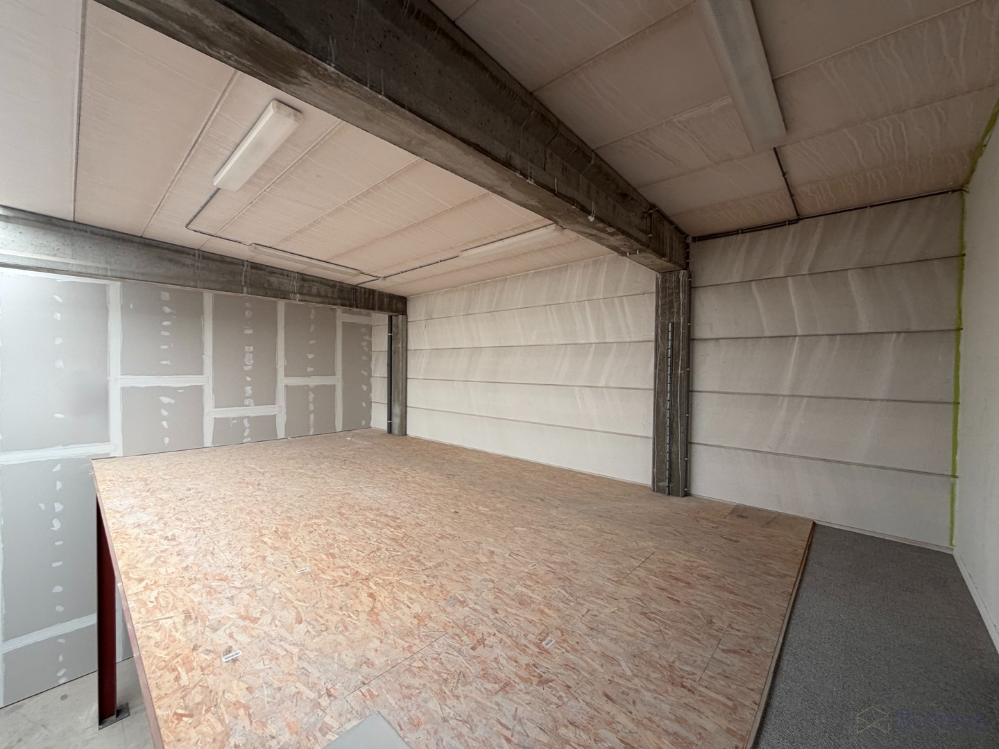 Handelspand (336m²) te huur in Geel
