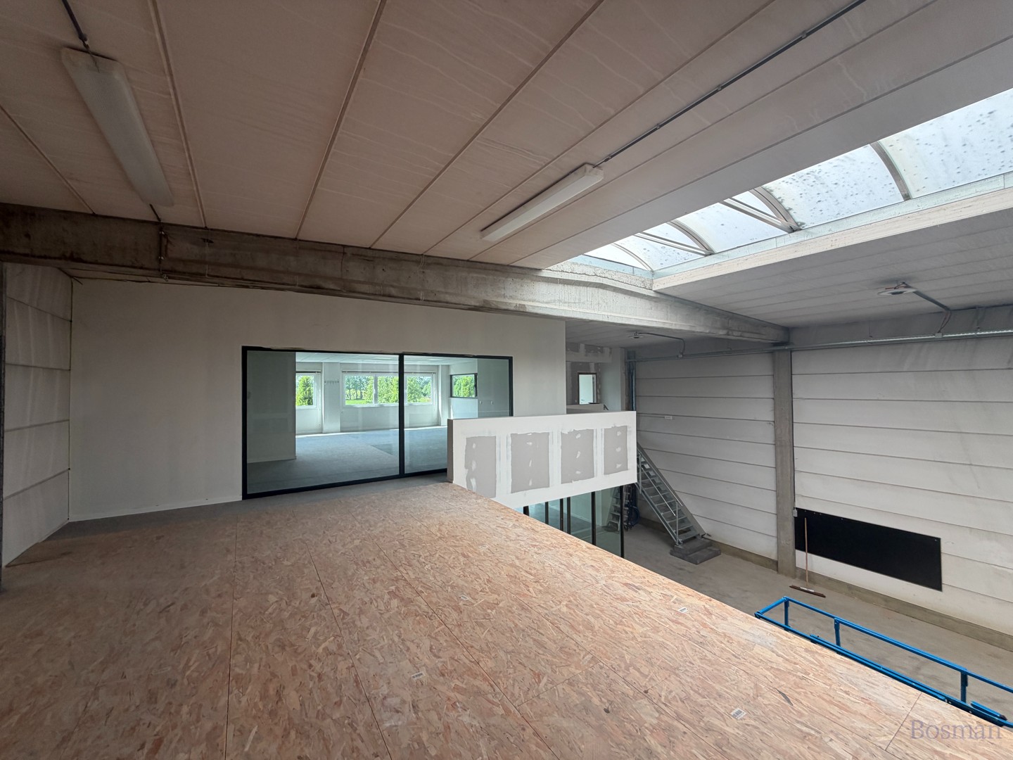 Handelspand (336m²) te huur in Geel