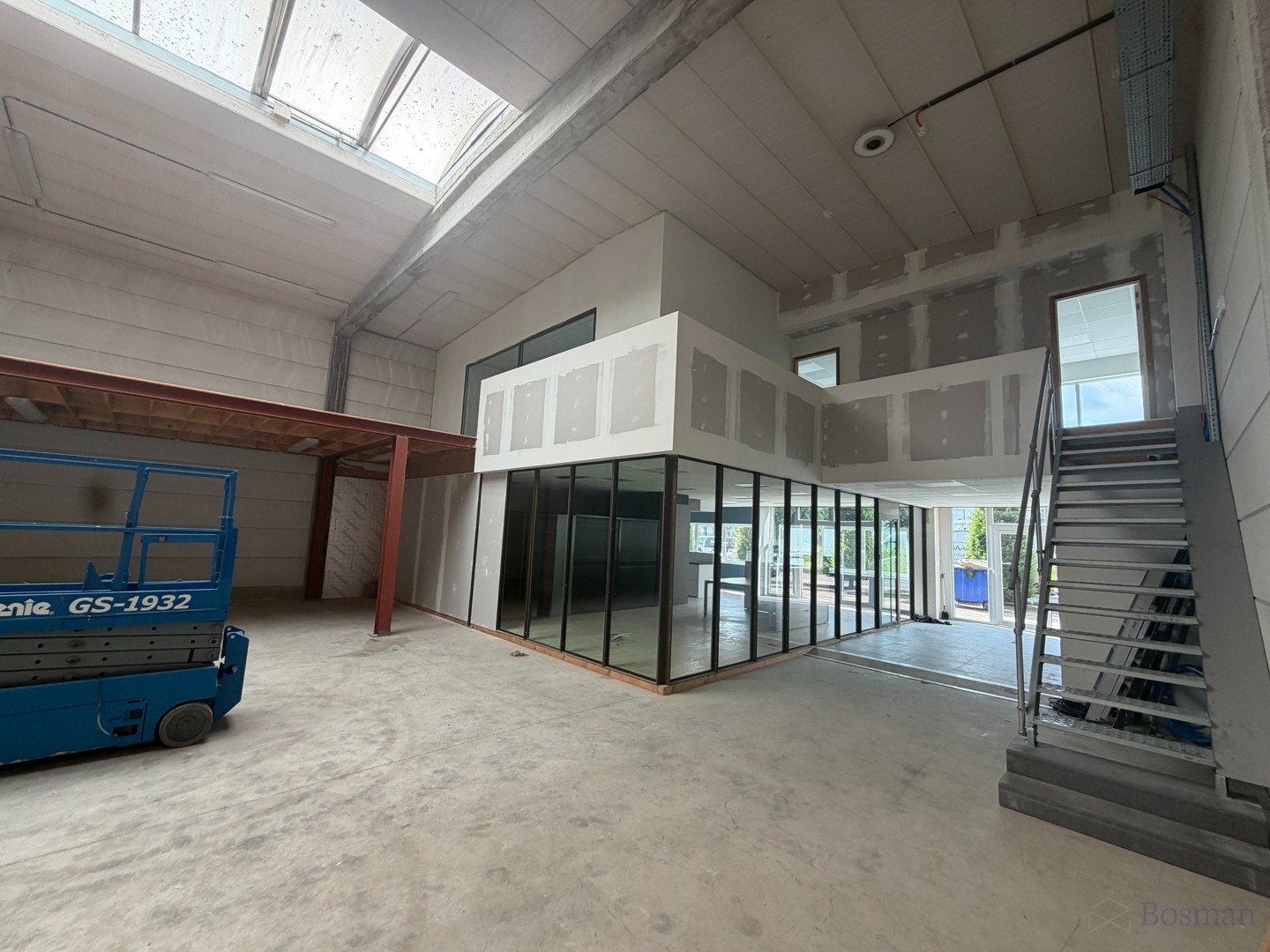 Handelspand (336m²) te huur in Geel