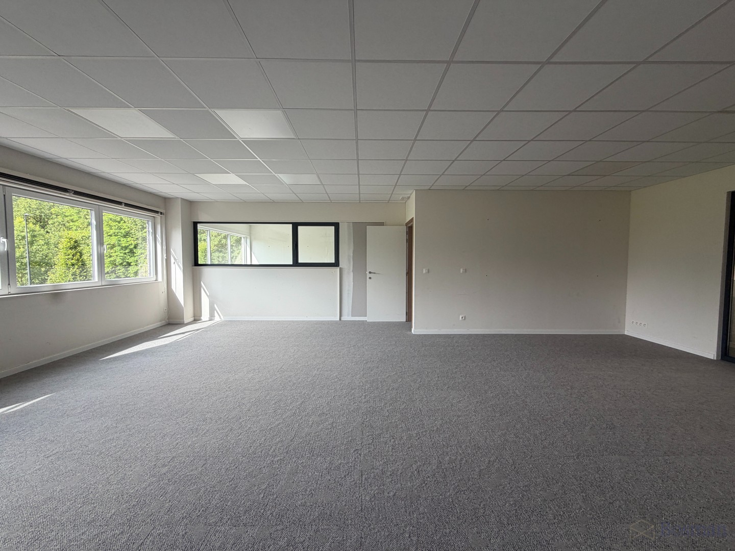 Handelspand (336m²) te huur in Geel