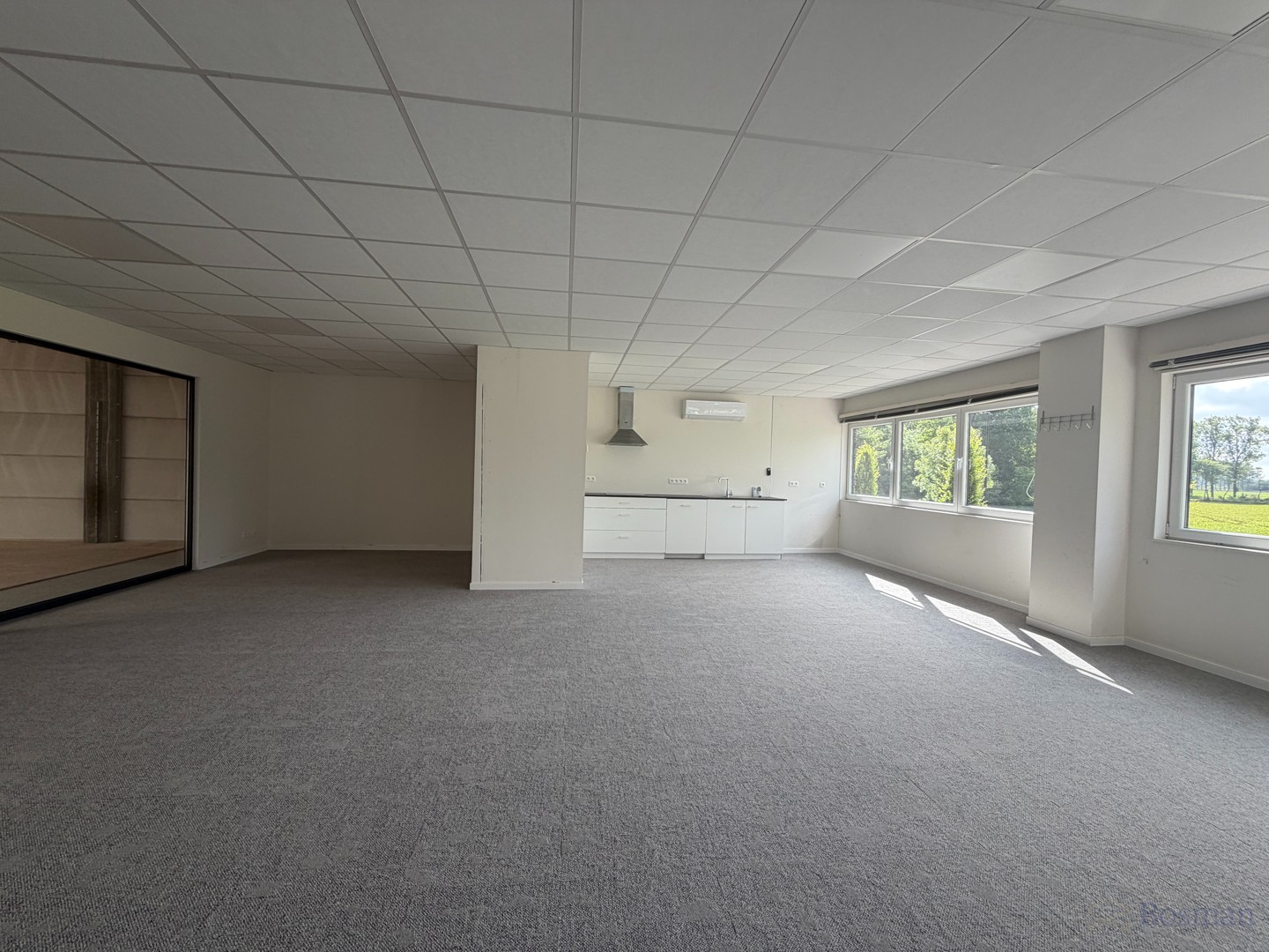 Handelspand (336m²) te huur in Geel