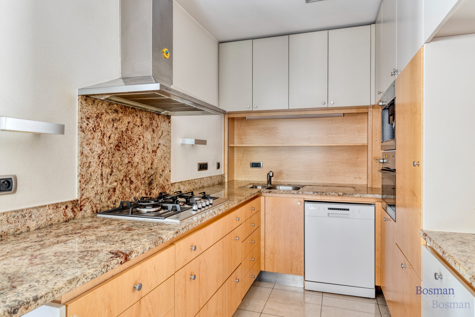 Handelspand met woonst (315m²) te koop in Ham
