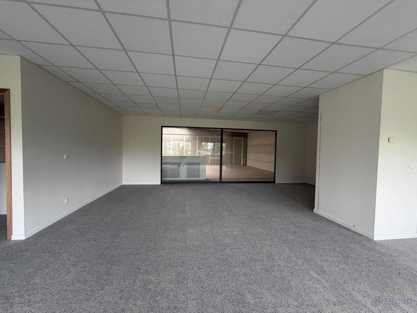Handelspand (336m²) te huur in Geel