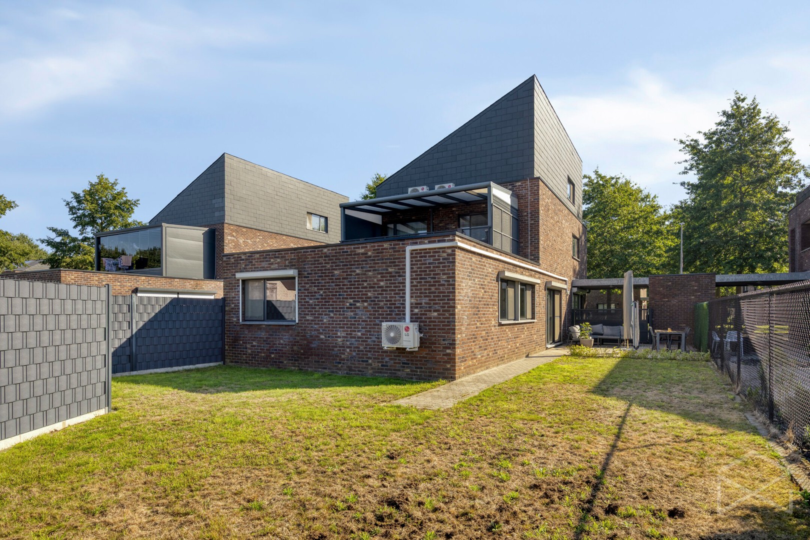 Gelijkvloers appartement te koop in Hulst