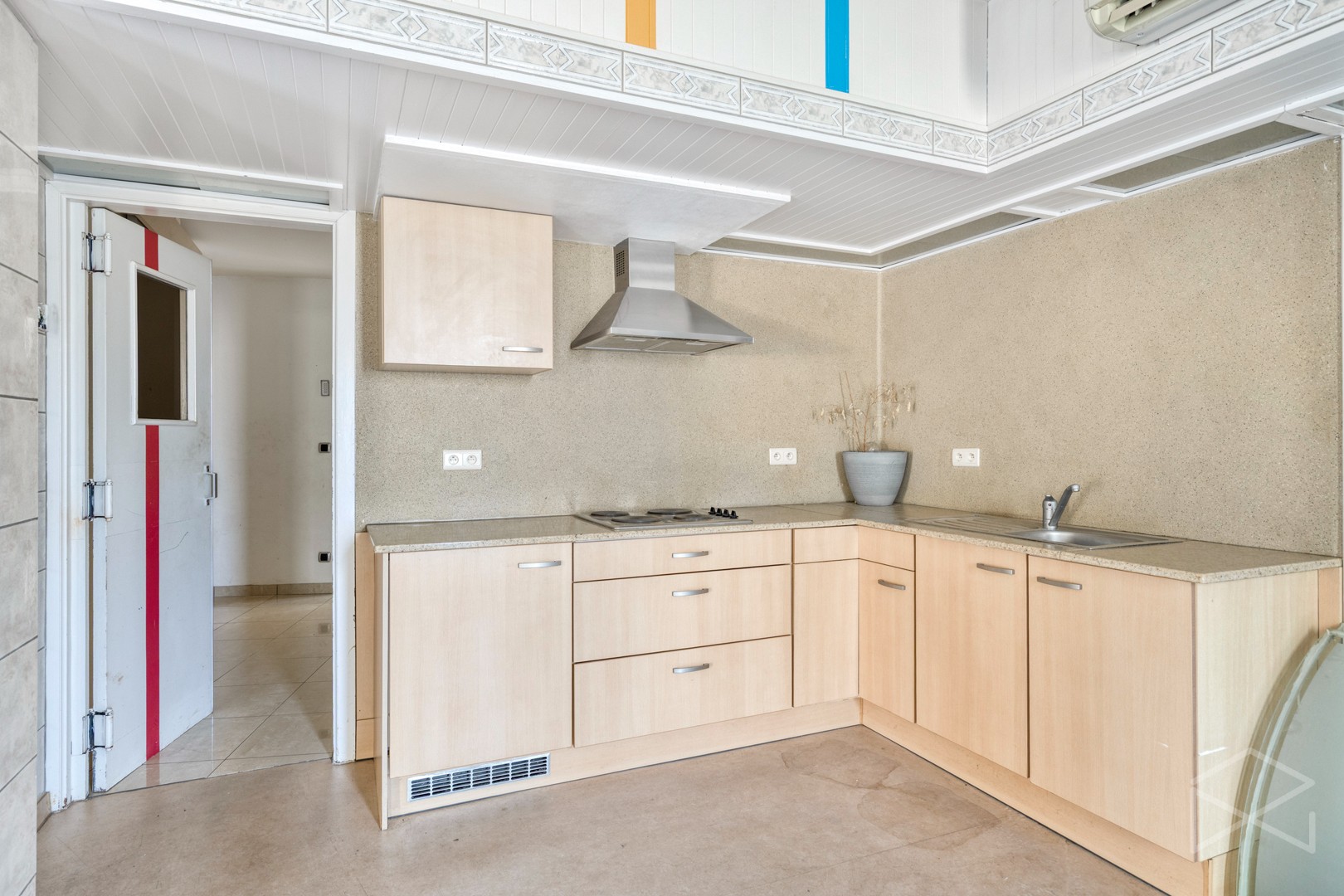Afbeelding Ruime woning met mogelijkheid voor handel en/of vrij beroep te koop in Ham - Bosman Vastgoed