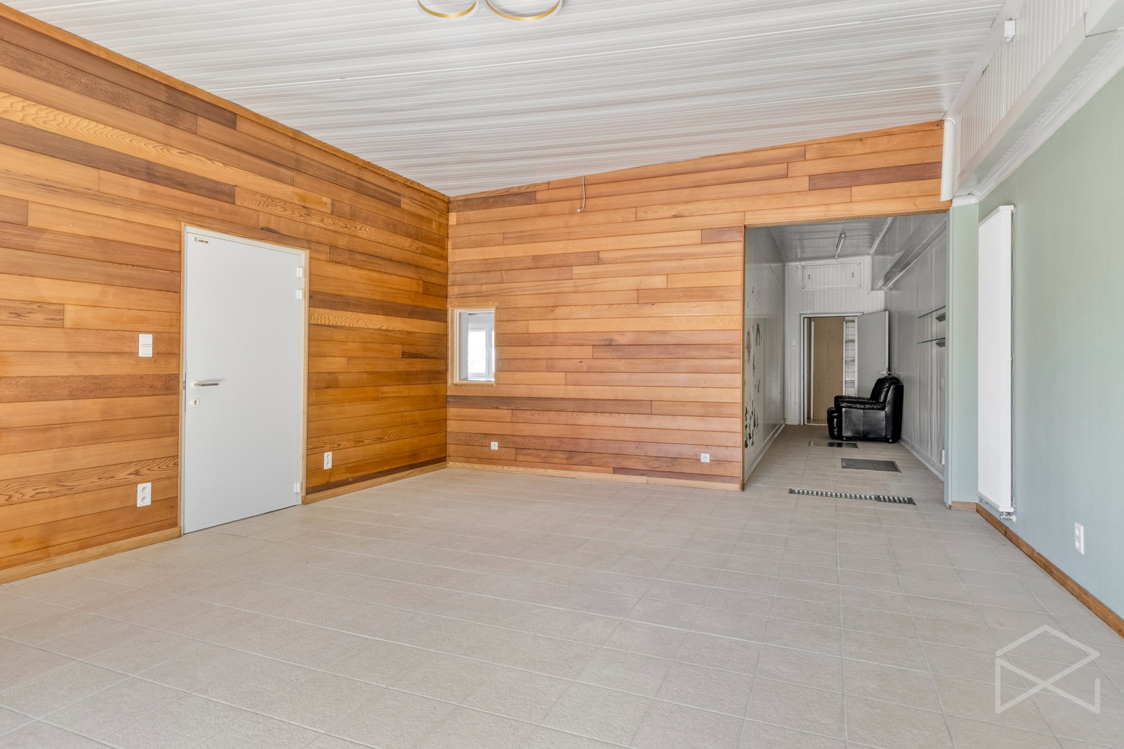 Ruime woning met mogelijkheid voor handel en/of vrij beroep te koop in Ham